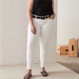 🆕Levi’s 711 Skinny Ankle Jeans